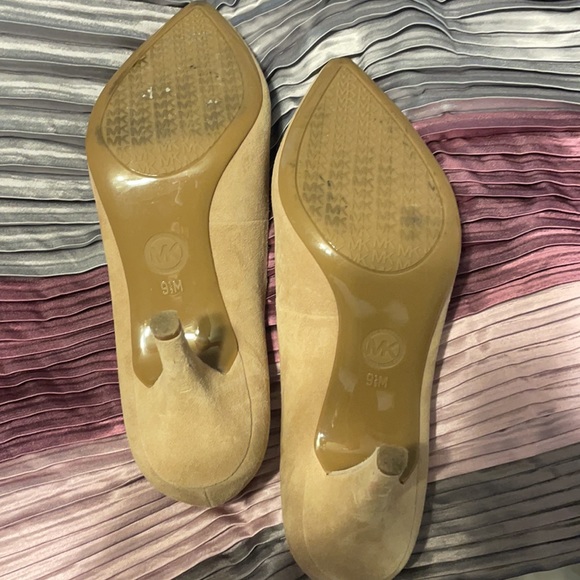 Michael Kors tan lady pumps/heels 9 1/2 - Picture 7 of 11